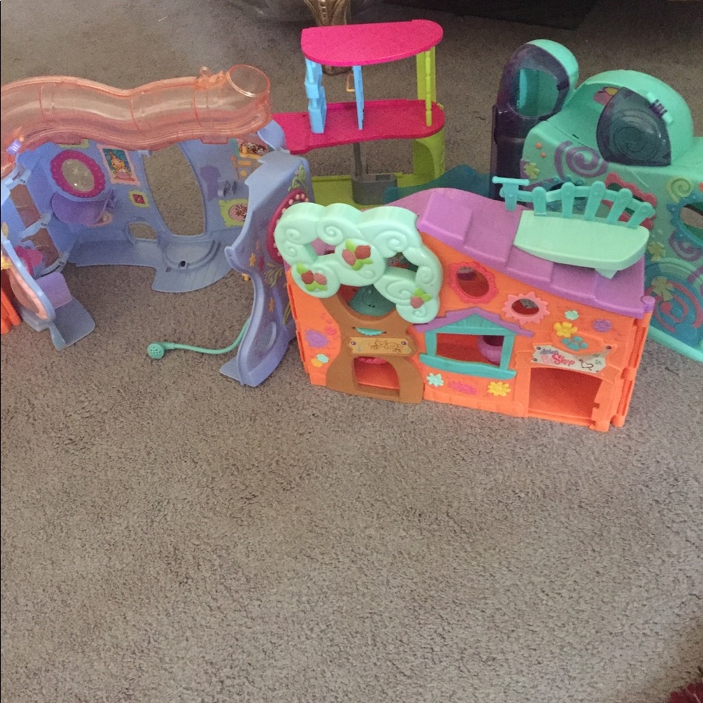 Toys - Picture 2 of 2